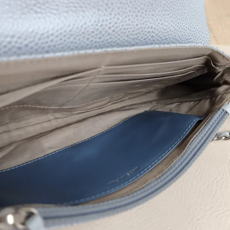 Chanel Crossbody Bag Crossbody Bag Blue Calfskin 24 × 6 × 14 cm 18 — detail view 10 of 11