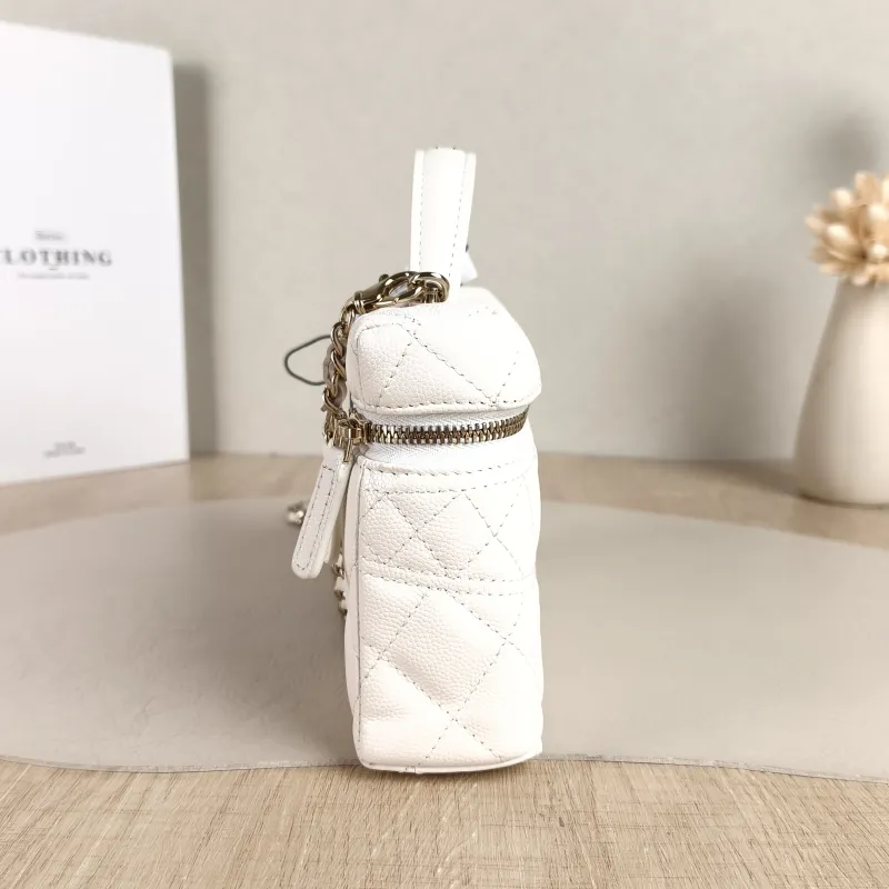 Chanel Crossbody Bag lp Box Bag Top Handle Crossbody Bag White Grained Calfskin 19 × 5 × 12 cm — detail view 2 of 12