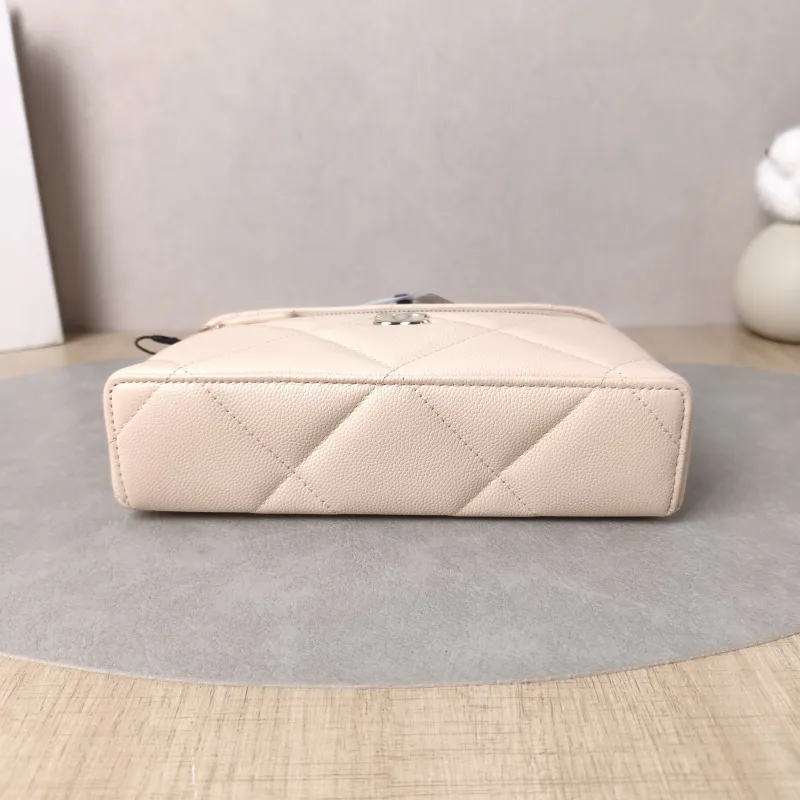 Chanel Crossbody Bag lp Box Bag Top Handle Crossbody Bag Beige Grained Calfskin One Size 19.5 × 5 × 17 cm — cover view 4 of 6
