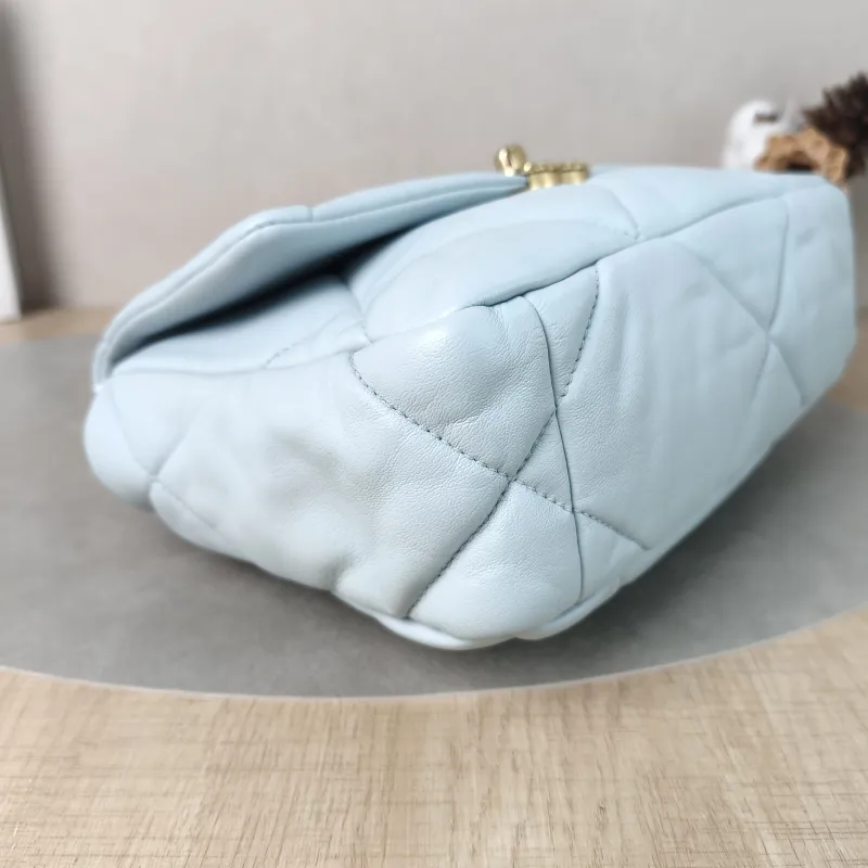 Chanel Crossbody Bag19Bag Blue SL ambskin Small26 × 9 × 16 cm — detail view 6 of 13