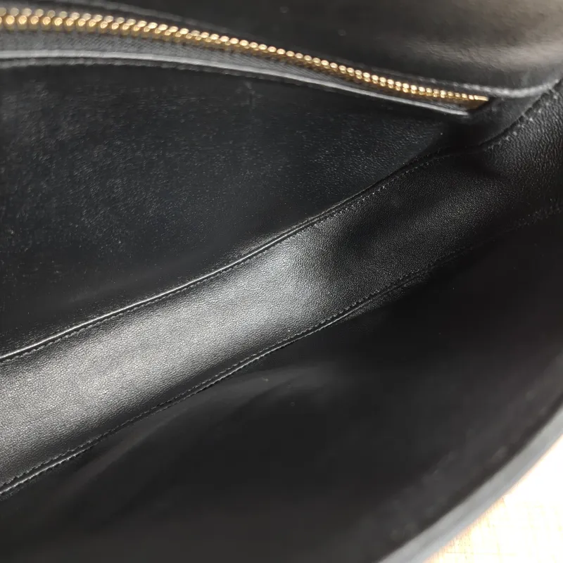 CELINE Crossbody Bag Maillon Triomphe Black Calfskin Medium 22 × 6 × 17 cm — detail view 11 of 11