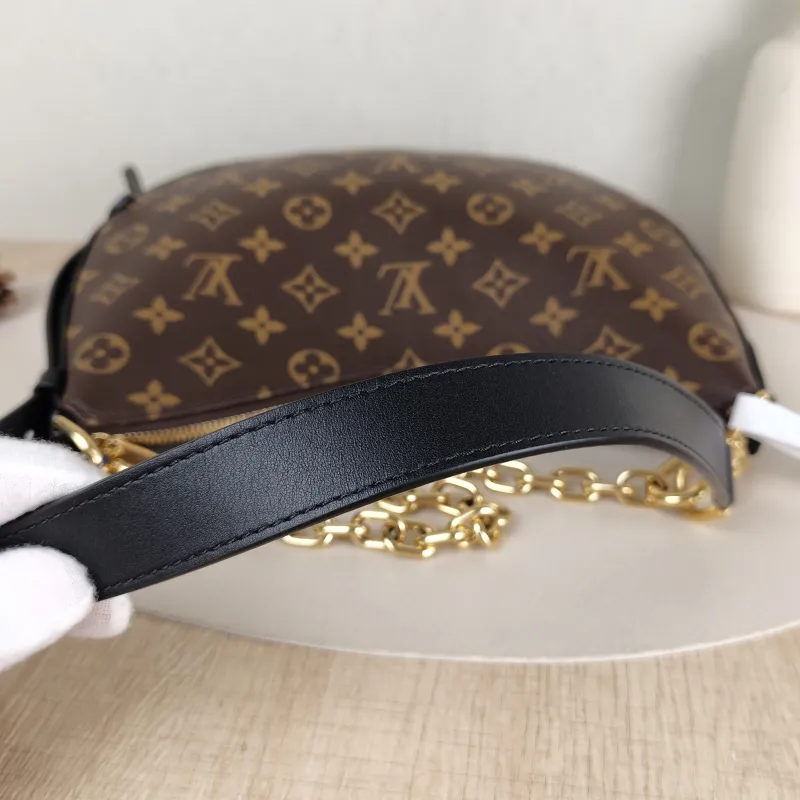 Louis Vuitton Shoulder Bag COOKIE Monogram PVC BB 28.5 × 5 × 19 cm — detail view 2 of 10
