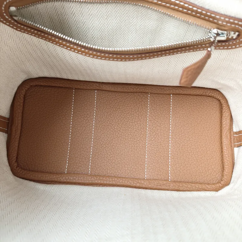 Hermès Top Handle Bag Neo Garden 23 Mini Negonda Calfskinmini23 × 10 × 16 cm — detail view 7 of 13