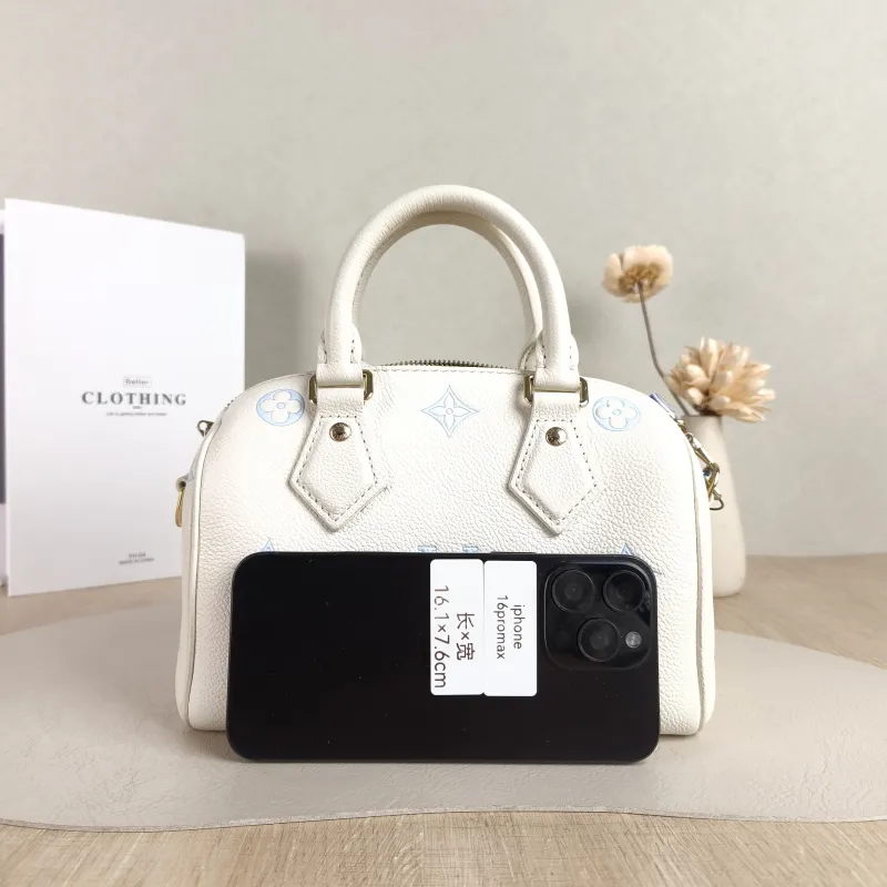Louis Vuitton Crossbody Bag Speedy20 White · Blue Calfskin One Size 20.5 × 12 × 13.5 cm — cover view 4 of 6