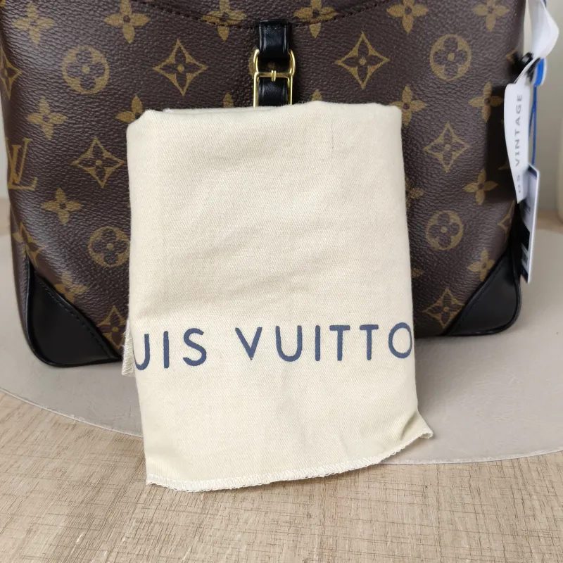 Louis Vuitton Crossbody Bag ODEON Monogram PVC Small 24 × 8 × 22 cm — detail view 6 of 12