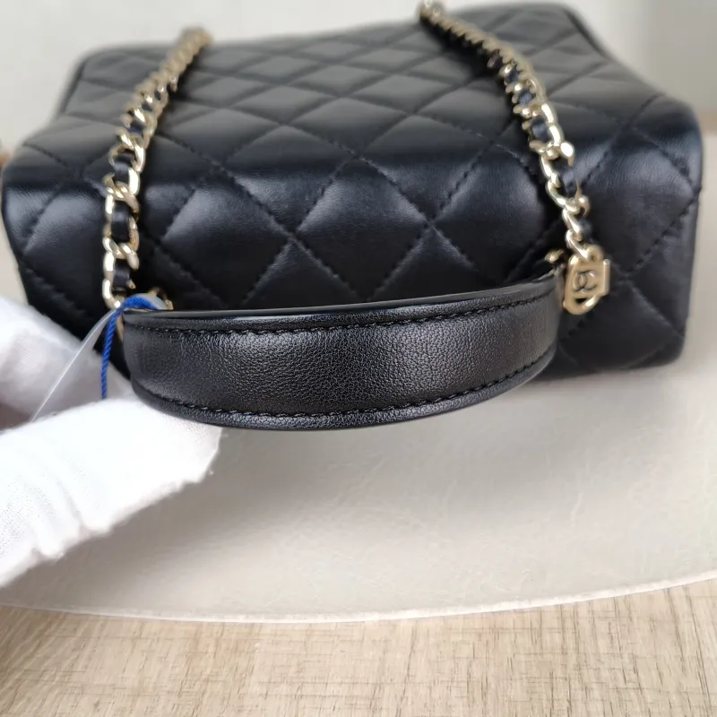 Chanel Crossbody Bag Top Handle Crossbody Bag Black Calfskin 16 × 8.5 × 13 cm 25 — detail view 2 of 14