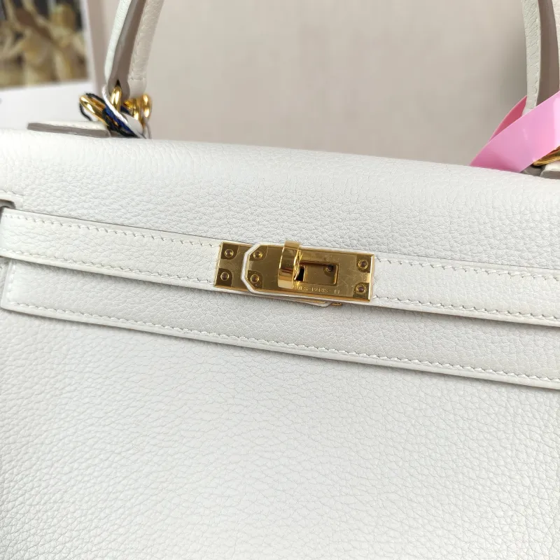 Hermès Shoulder Bag Kelly 25 Gold-Tone Hardware Grey Togo Calfskin Small25 × 7 × 17 cm — detail view 4 of 14