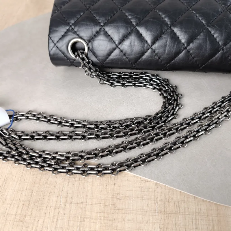 Chanel Shoulder Bag 2.55 Black Calfskin Small 24 × 7.5 × 16 cm 18 — detail view 1 of 13