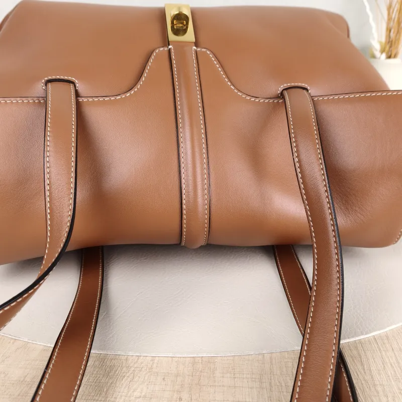 CELINE Shoulder Bag Soft 16Shoulder Bag Caramel Calfskin Medium32 × 15 × 24 cm — detail view 1 of 11