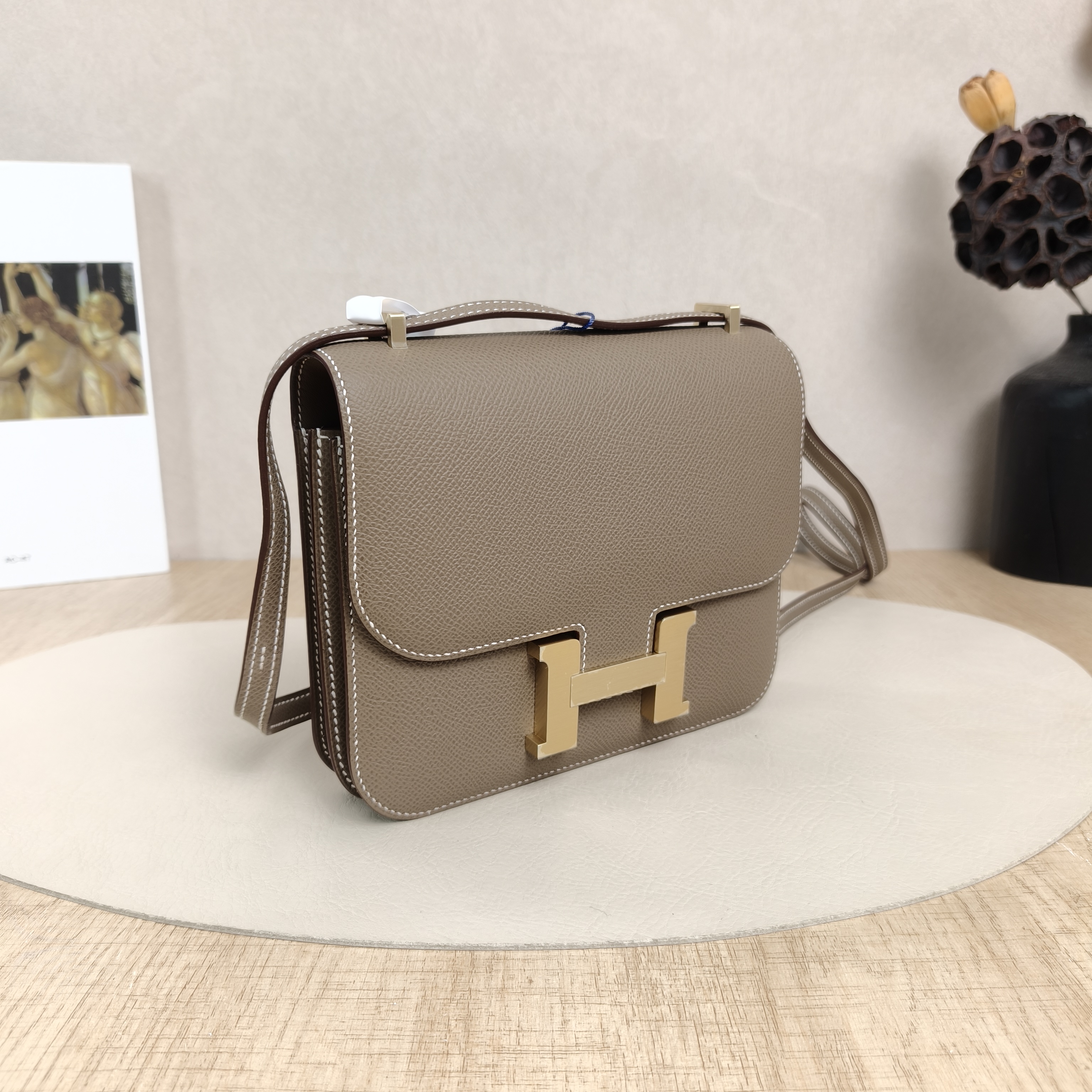 Hermès Crossbody Bag Constance 19 Gold-Tone Hardware Epsom Embossed Calfskin Mini 18 × 4 × 15 cm — cover view 3 of 6