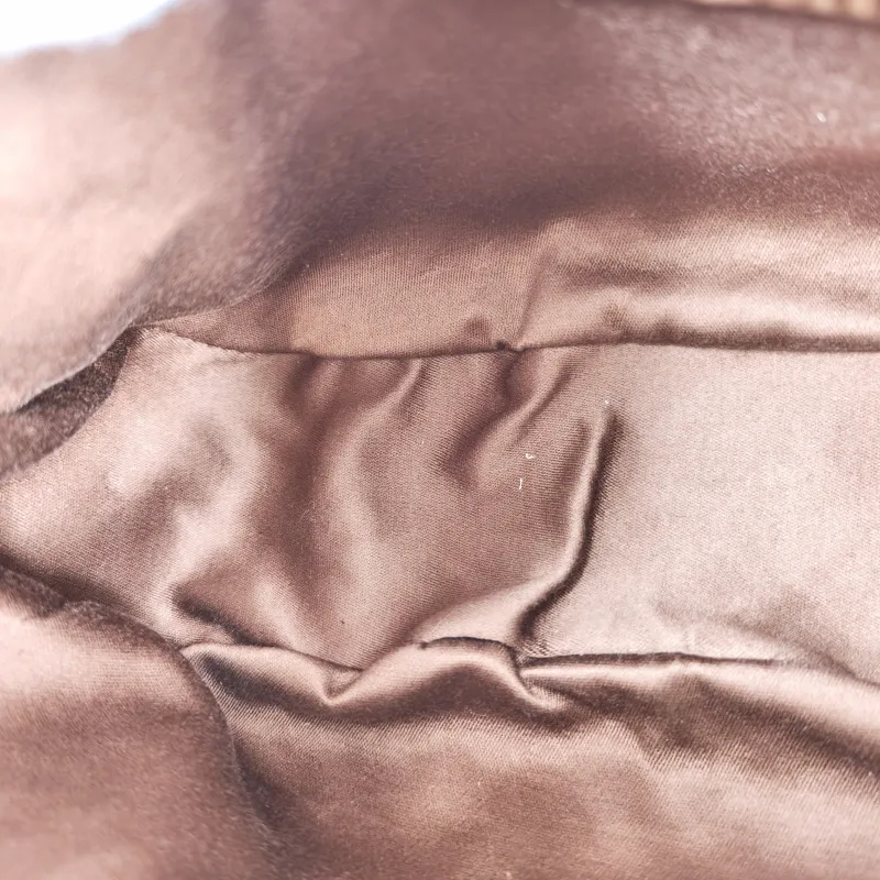 Miumiu Shoulder Bag Wander Matelassé Hobo Lambskin Small 20 × 6 × 17 cm — detail view 6 of 12
