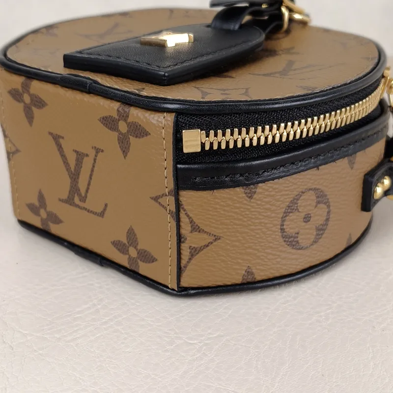 Louis Vuitton Crossbody Bag Mini BOITE CHAPEAU Monogram PVC Mini 13 × 6.5 × 12 cm — detail view 3 of 10