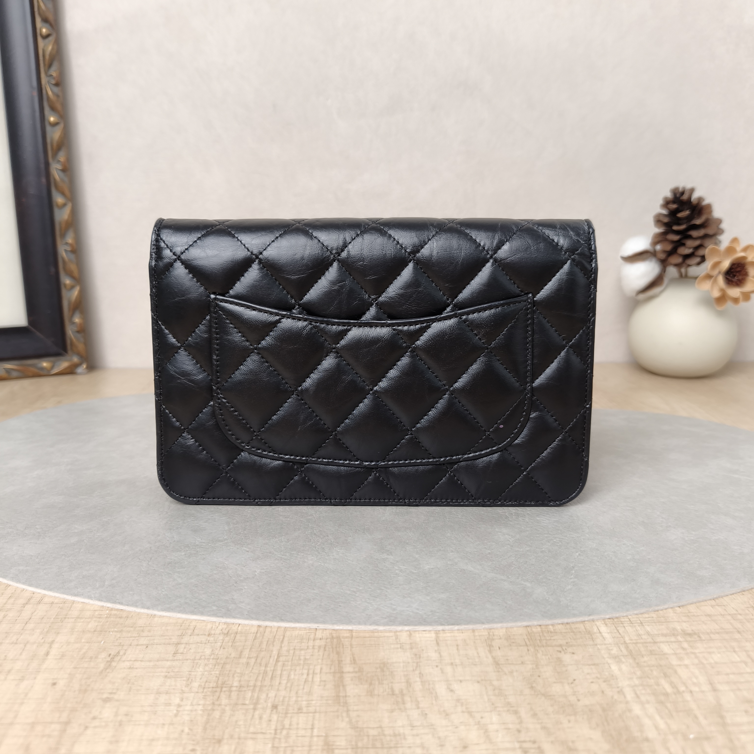 Chanel Crossbody Bag2.55 woc Black Waxed Leather Calfskin One Size19.2 × 3.5 × 12.3 cm — cover view 4 of 5
