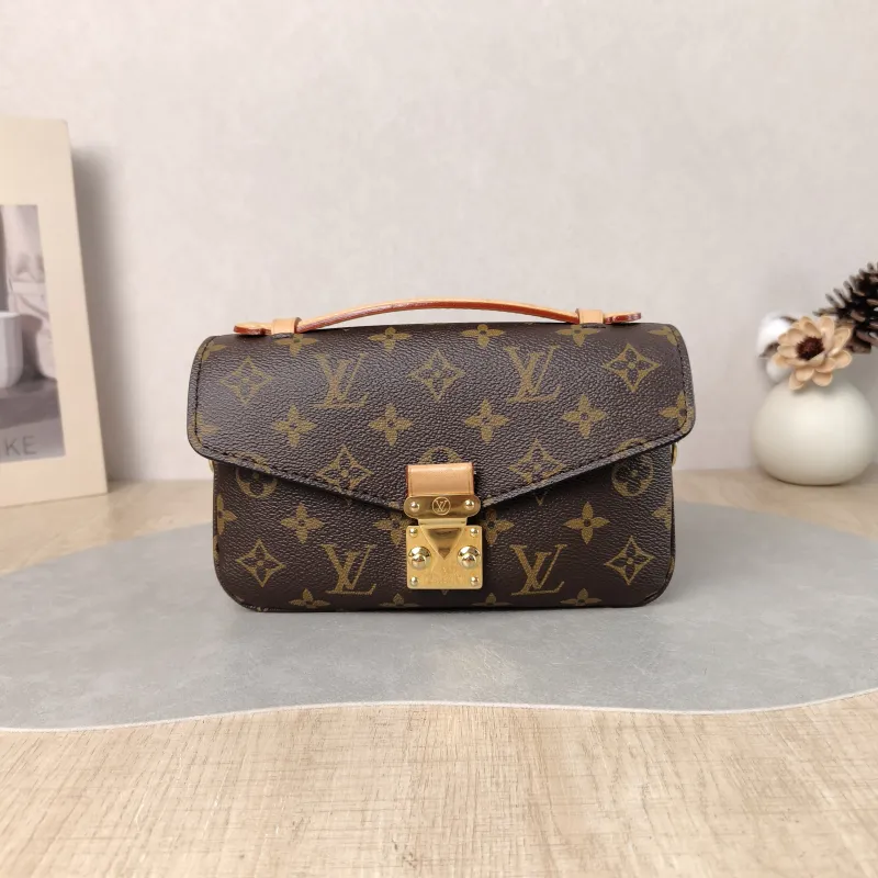 Louis Vuitton Crossbody Bag Pochette Métis East West Monogram PVC Small 21.5 × 6 × 13.5 cm