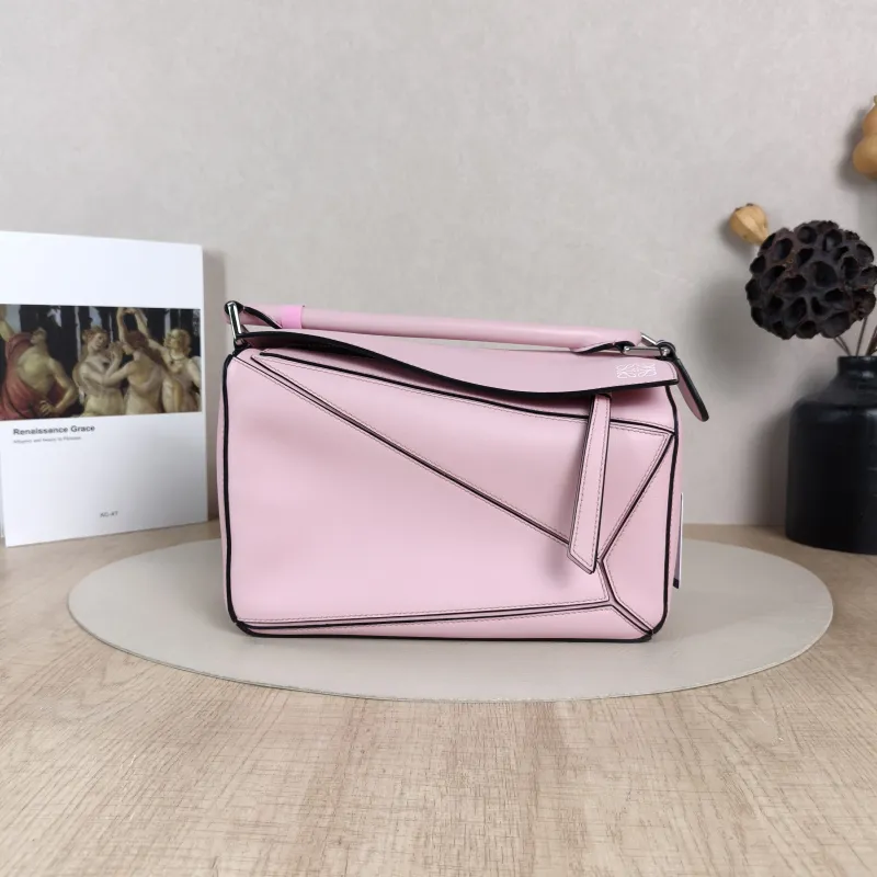 LOEWE Crossbody Bag Puzzle Pink CC alfskin Small24 × 10.5 × 16.5 cm
