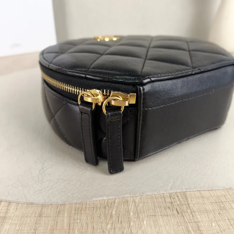 Chanel Crossbody Bag logo Crossbody Bag Black Lambskin One Size 18 × 6 × 16.5 cm — detail view 9 of 10