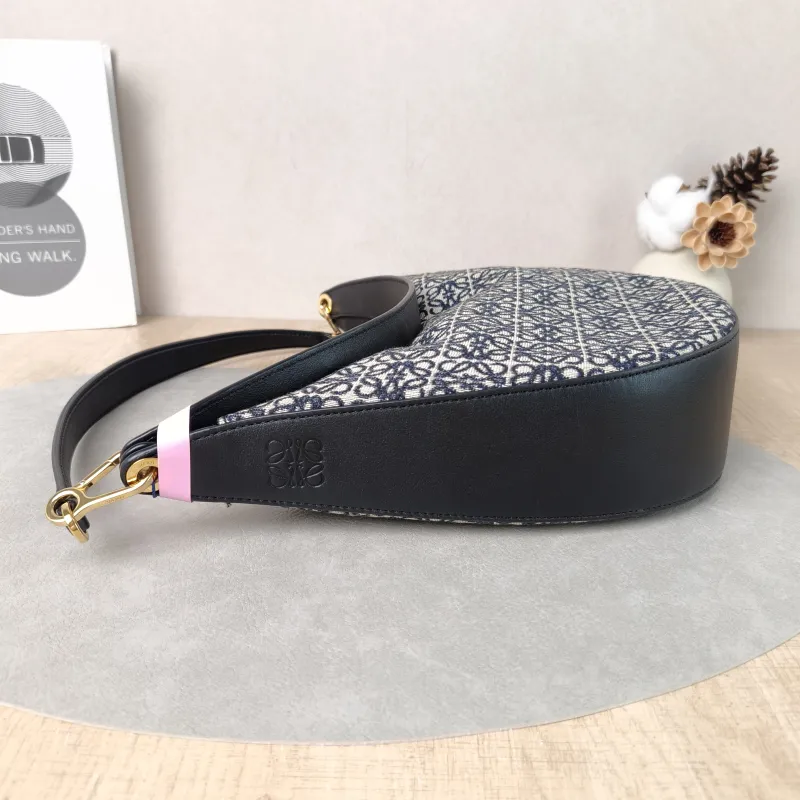 LOEWE Shoulder Bag luna Shoulder Bag Black Canvas One Size 30 × 8 × 28 cm — detail view 2 of 12