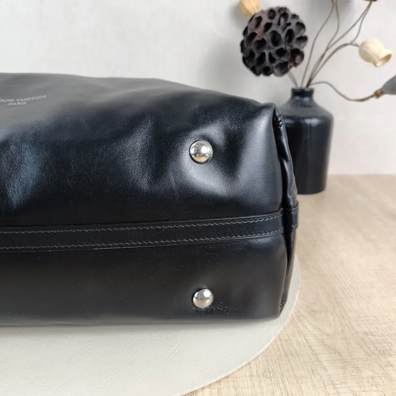 Louis Vuitton Crossbody Bag Carryall Vibe Black SL ambskin Medium 39 × 15 × 30 cm — detail view 7 of 14