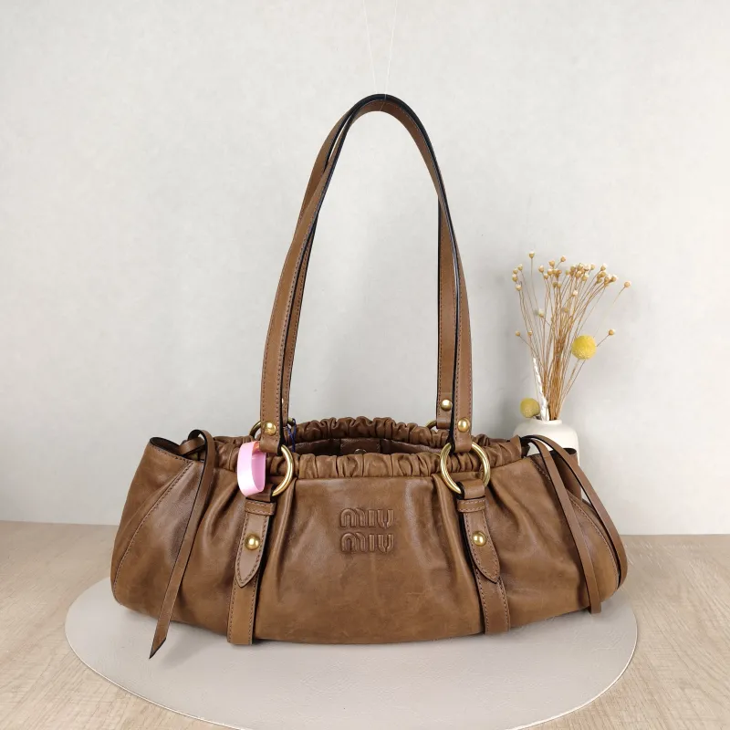 Miumiu Shoulder Bag Joie Shoulder Bag Lambskin One Size44 × 10.5 × 21 cm