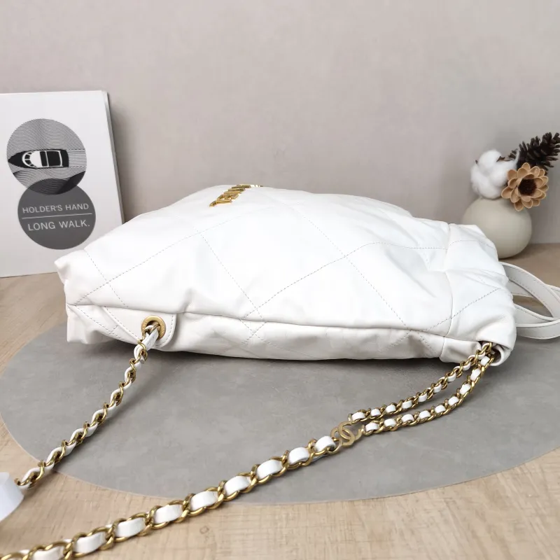 Chanel Backpack22Bag Backpack White Calfskin Small29 × 8 × 34 cm — detail view 9 of 10