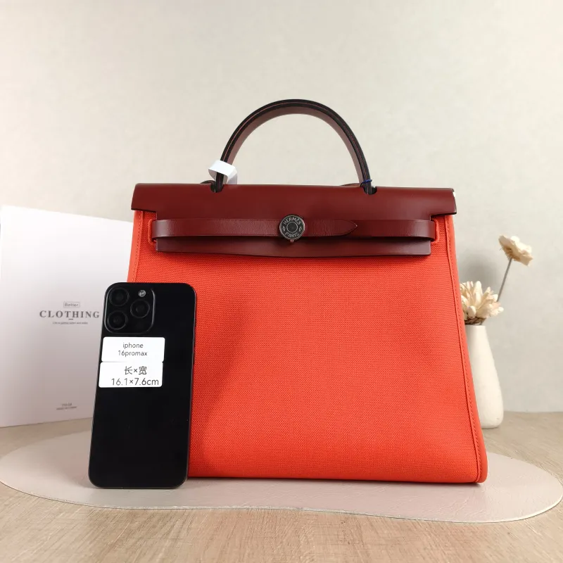 Hermès Crossbody Bag Herbag 319T 55 Calfskin，Canvas Medium30.5 × 11 × 25.5 cm — cover view 3 of 6