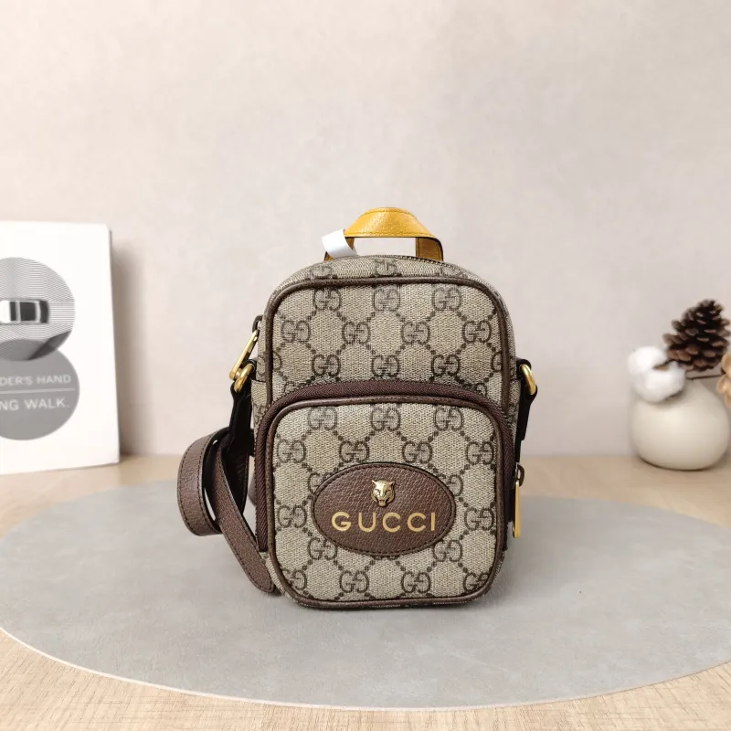 GUCCI Crossbody Bagneo vintage Collection Monogram PVC One Size12 × 7 × 16 cm