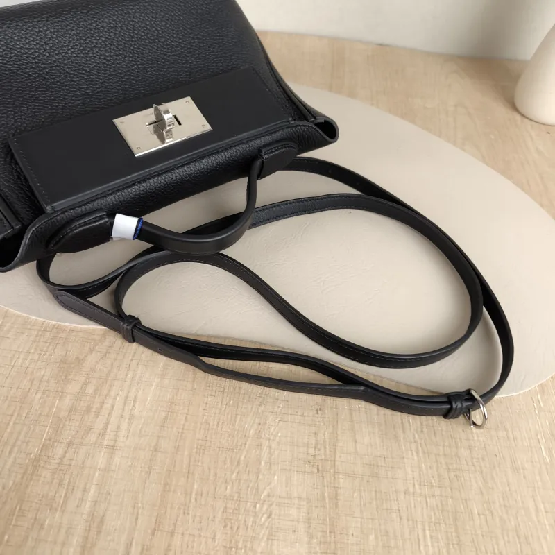 Hermès Crossbody Bag 24 · 24 21 Shoulder Bag Black Togo Calfskin · Swift Calfskin Mini 21 × 10 × 16 cm G — detail view 3 of 13