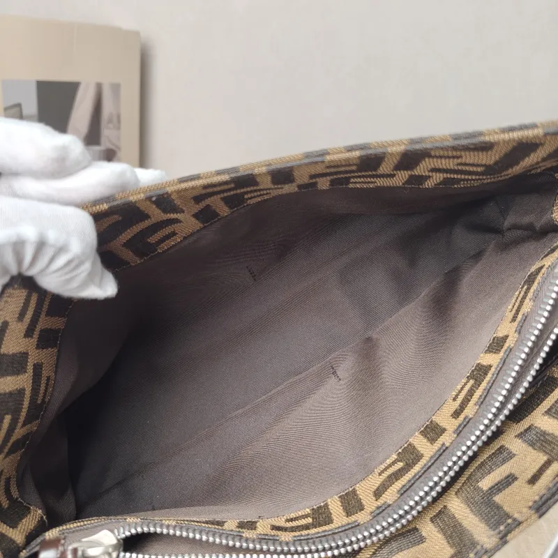 FENDI Shoulder Bag hobo Shoulder Bag Monogram Canvas 32 × 11 × 19.5 cm — detail view 6 of 11
