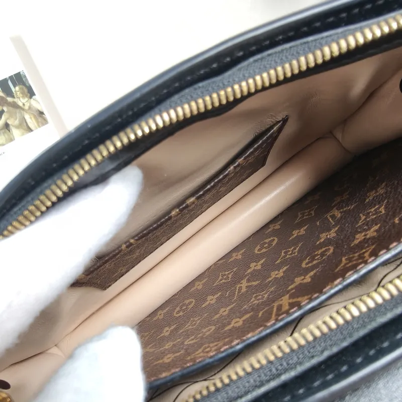 Louis Vuitton Crossbody Bag Trunk Clutch Box Monogram PV Cmini20 × 5.5 × 12 cm — detail view 10 of 12