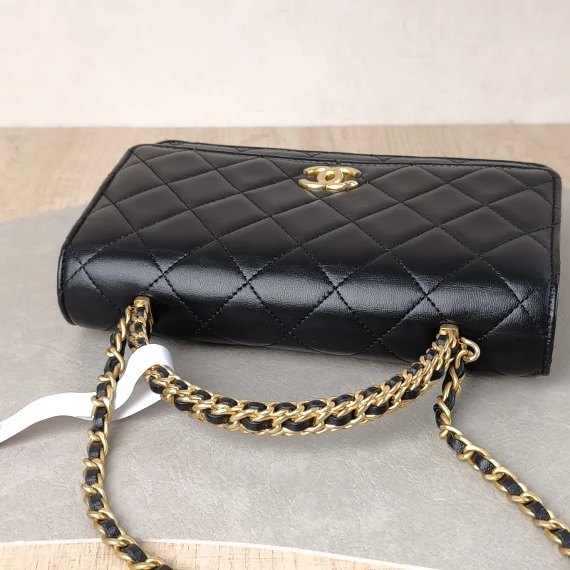 Chanel Crossbody Bag woc Black Lambskin Mini 19.2 × 3.5 × 12.3 cm — detail view 12 of 12