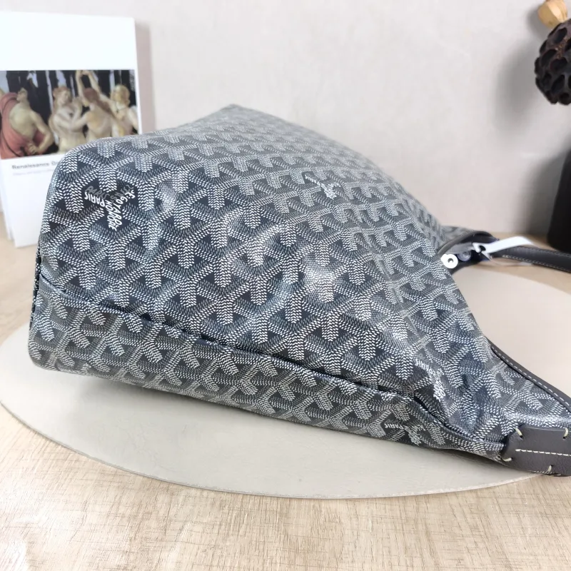 GOYARD Shoulder Bag Boheme Hobo​ Grey ine Canvas Small 43 × 14 × 27 cm — detail view 2 of 15