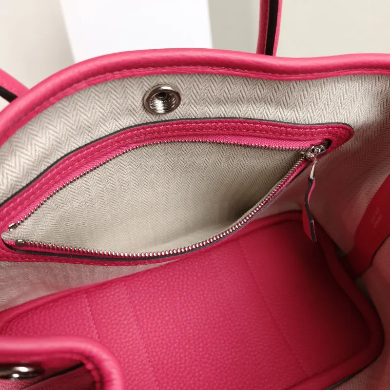 Hermès Top Handle Bag Neo Garden 23 Mini OD Rose Mexico Negonda Calfskin Mini 23 × 10 × 16 cm K — detail view 8 of 10