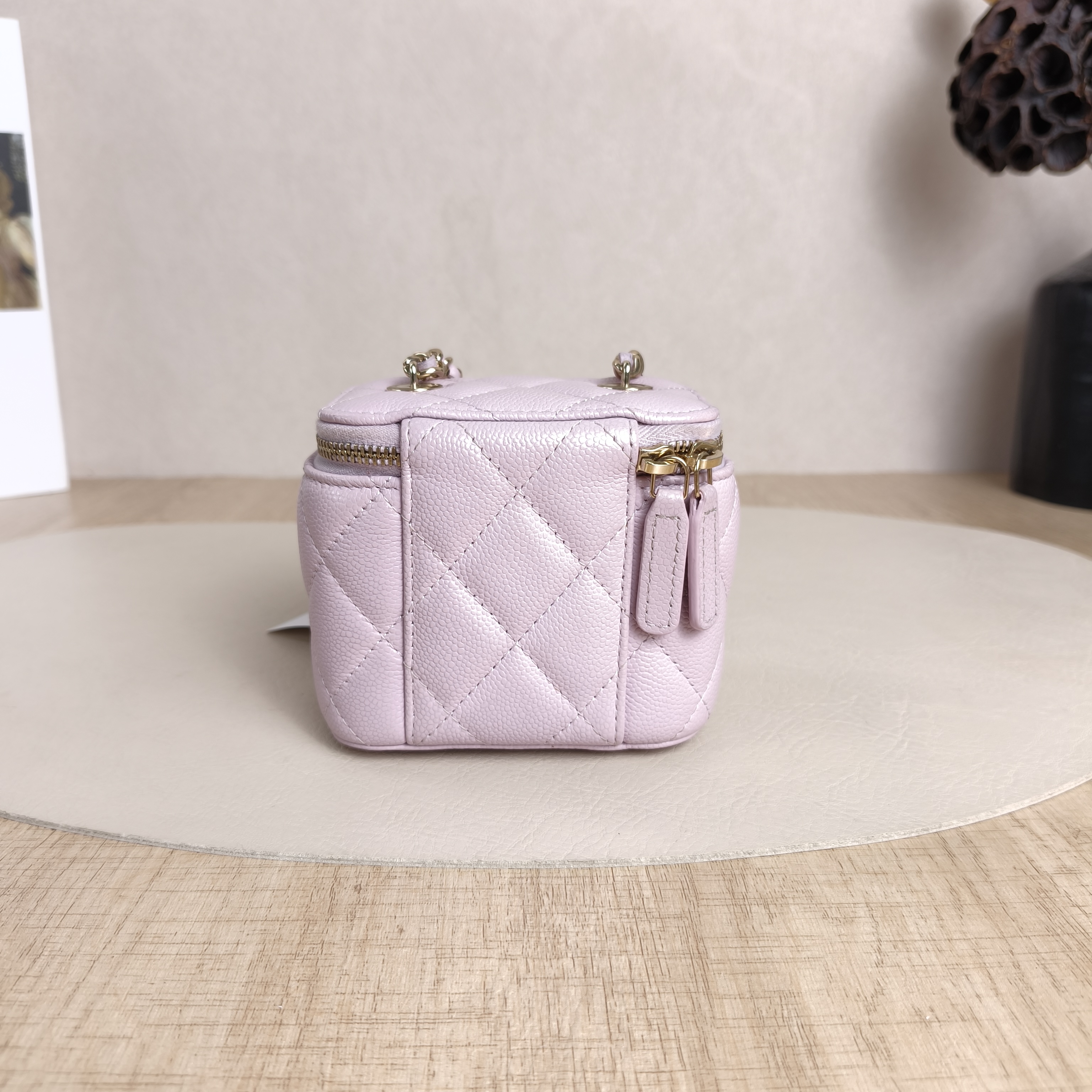 Chanel Crossbody Bag Edition Grained Calfskinmini11 × 7 × 9 cm — cover view 3 of 6