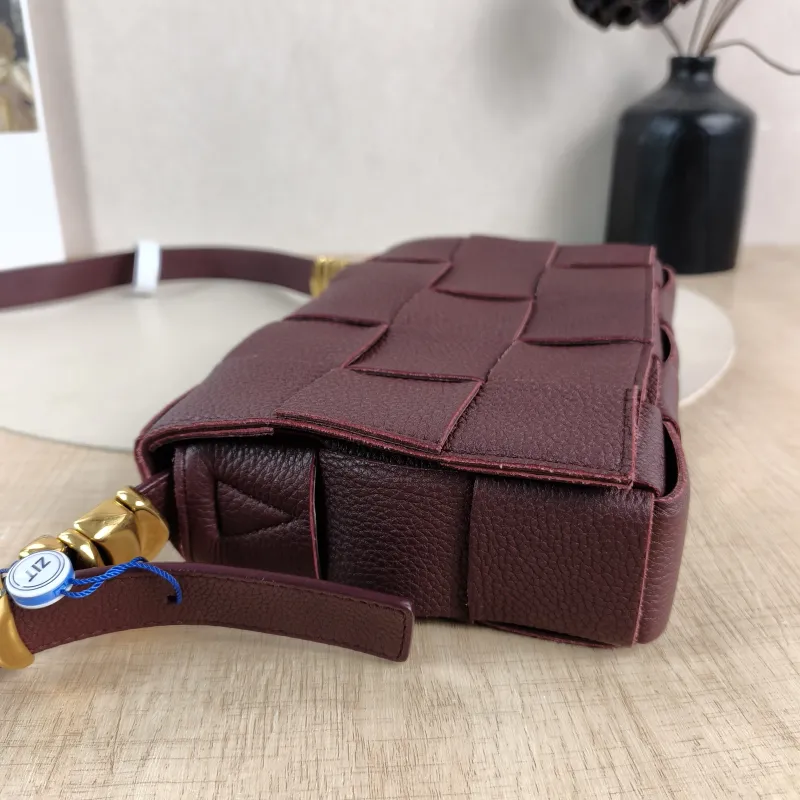 Bottega Veneta Crossbody Bag Cassette Woven Burgundy Calfskin Medium 23 × 5 × 15 cm — detail view 7 of 13