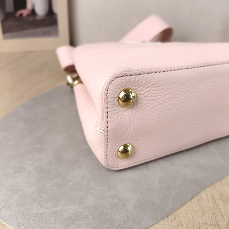 Louis Vuitton Top Handle Bag Capucines Pink Calfskin BB 27 × 9 × 17.5 cm — detail view 2 of 12