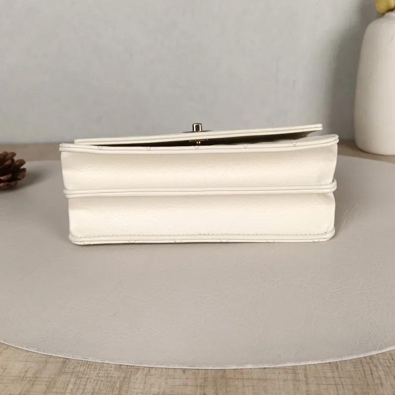 Chanel Crossbody Bag Yellow Calfskin One Size19 × 7 × 11.5 cm — cover view 4 of 5