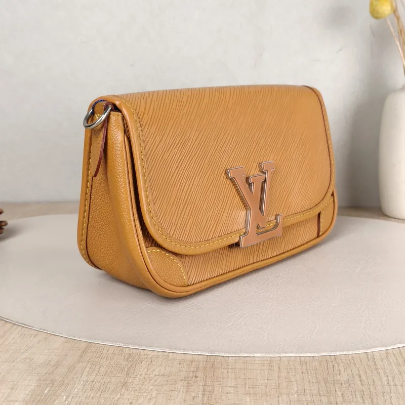 Louis Vuitton Shoulder Bag BUCI Epi Embossed Calfskin One Size 24.5 × 9 × 15.5 cm — cover view 2 of 5