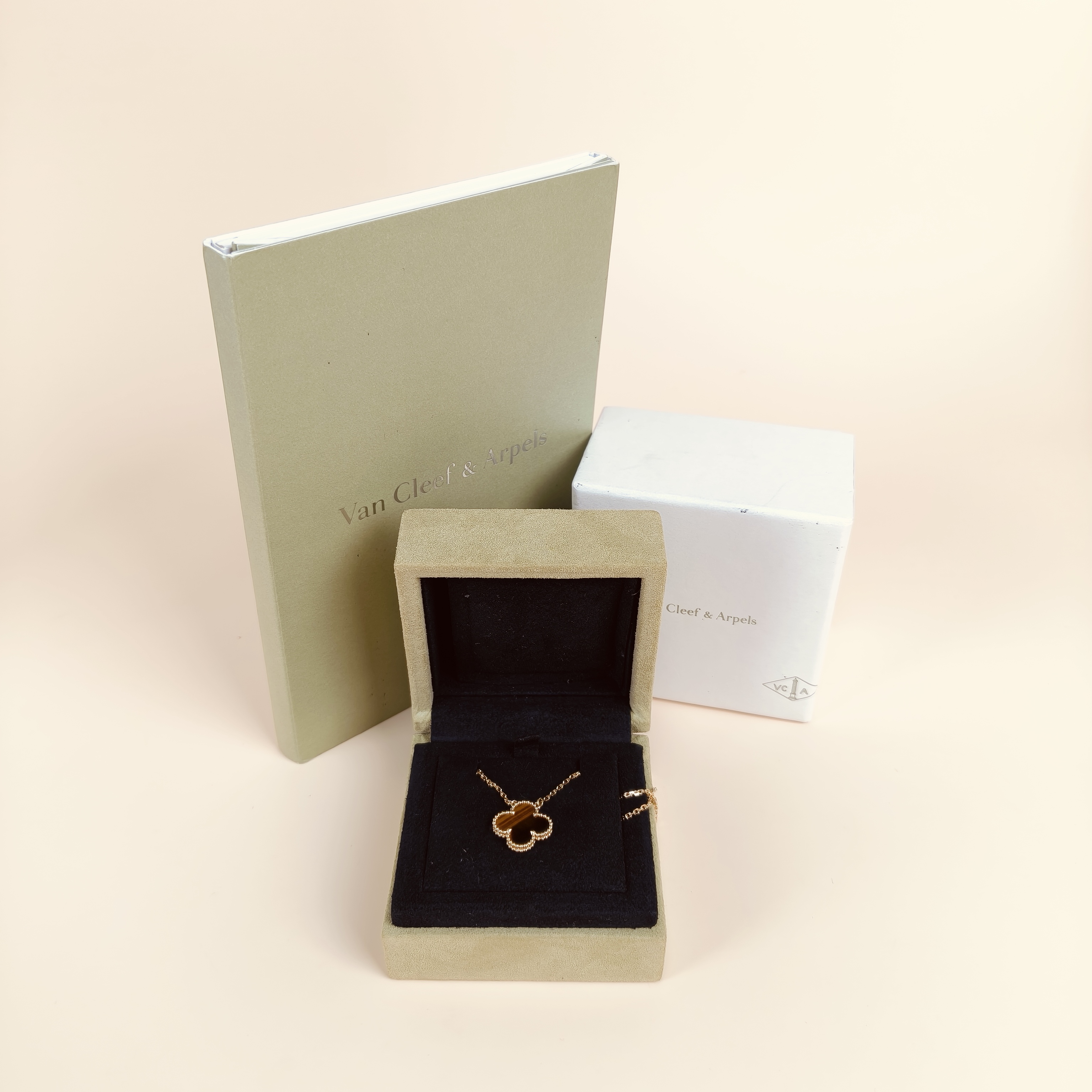 Van Cleef & Arpels Necklace Alhambra Yellow Gold 18KY ellow Gold Vintage Small1.5 × 1.5 × 40 cm — cover view 6 of 8