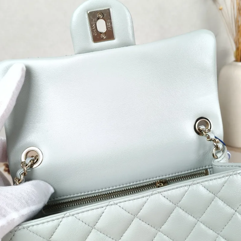 Chanel Crossbody Bag Classic Flap Large Mini CF Mini Green Lambskin C mini 20 × 6 × 12 cm — detail view 6 of 15