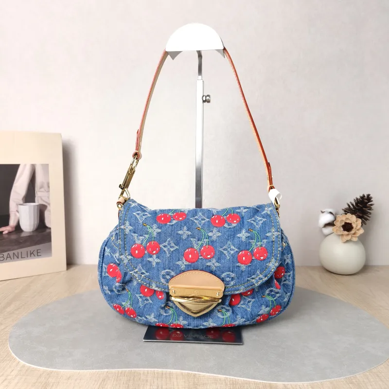 Louis Vuitton Shoulder Bag Sunset Blue · One Size 27 × 3 × 18 cm