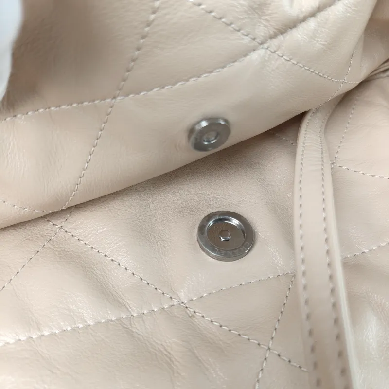Chanel Shoulder Bag 22Bag Beige Calfskin Small 35 × 7 × 37 cm — detail view 4 of 12