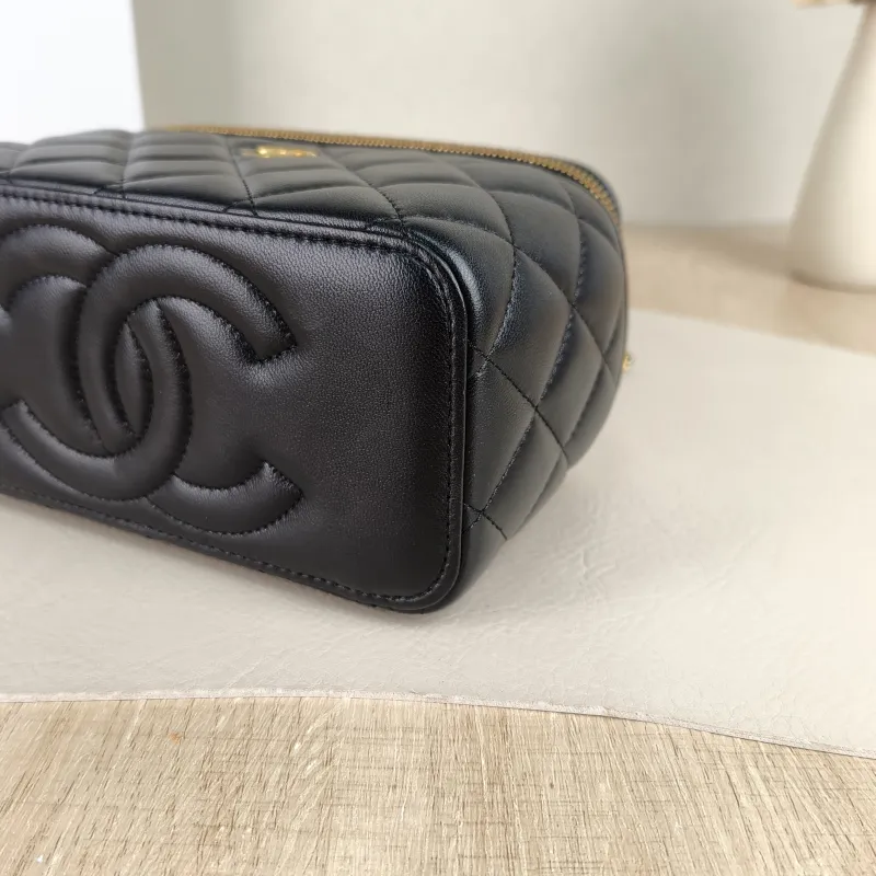 Chanel Crossbody Bag Edition Box Bag Cosmetic Bag Black Lambskin 16 × 8 × 9.5 cm — detail view 9 of 12