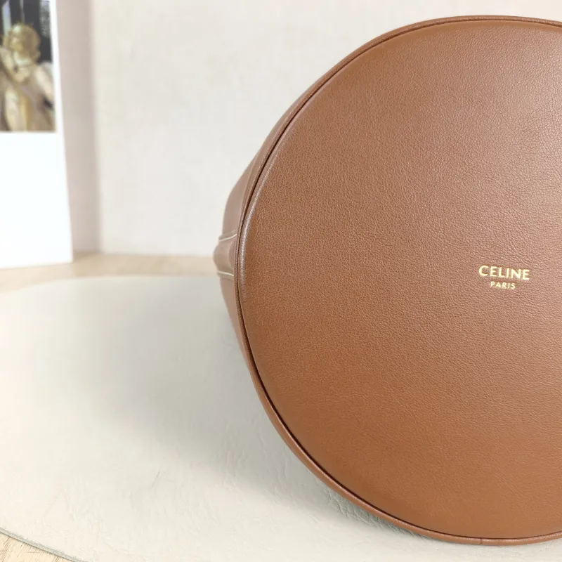 CELINE Crossbody Bag Bucket 16 Bucket Bag Caramel Calfskin Small 16 × 16 × 18 cm — detail view 6 of 12