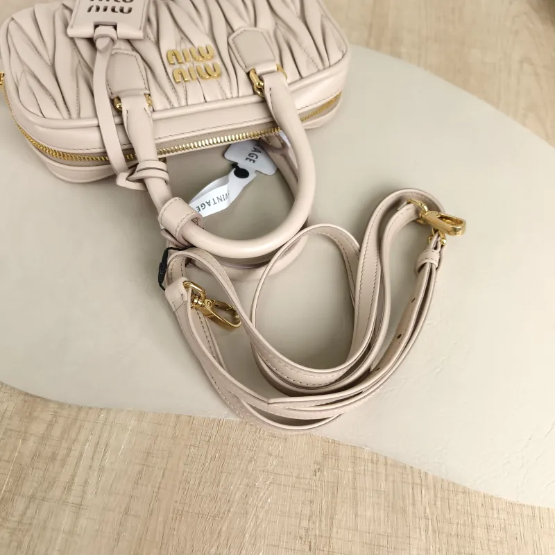 Miumiu Top Handle Bag Arcadie MatelasséCollection Edition Pink Lambskinmini19 × 5 × 10 cm — detail view 7 of 8