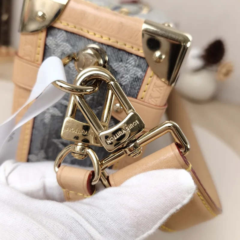 Louis Vuitton Crossbody Bag Side Trunk Box Grey Medium23.5 × 8.5 × 16 cm — detail view 1 of 12