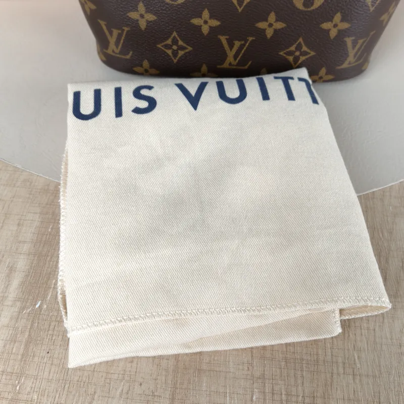 Louis Vuitton Crossbody Bag NEVERFULL INSIDE OUT BB PVCBB26.5 × 11 × 16.5 cm — detail view 5 of 12