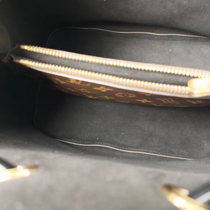 Louis Vuitton Shoulder Bag NÉONOÉ Bucket Bag Black PVC Medium 26 × 17.5 × 26 cm — detail view 2 of 11