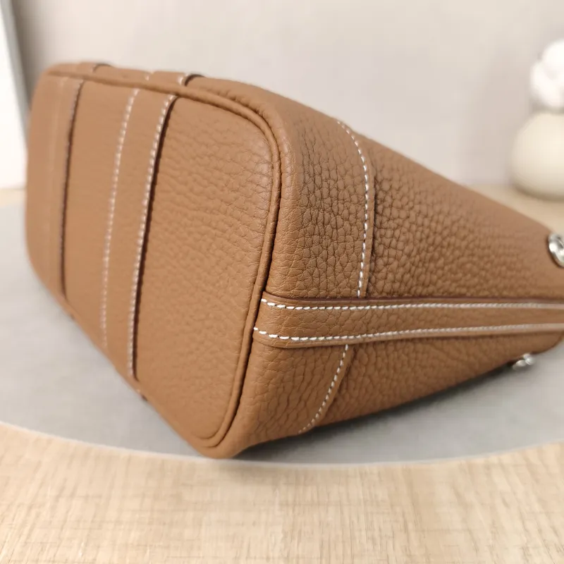 Hermès Top Handle Bag Neo Garden 23 Mini Negonda Calfskinmini23 × 10 × 16 cm — detail view 4 of 13