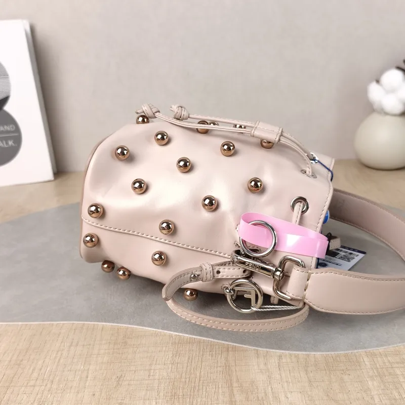 FENDI Crossbody Bag Mon Tresor Bucket Bag Pink Calfskin Mini 12 × 10 × 18 cm — detail view 8 of 11