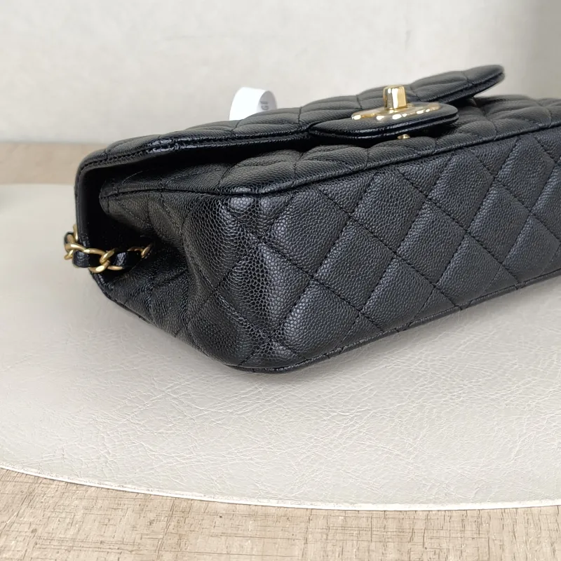 Chanel Crossbody Bag25b mini Black Grained Calfskin One Size20 × 6 × 12 cm — detail view 3 of 14